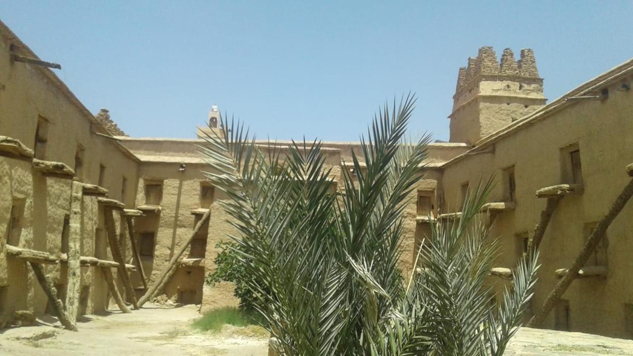 Amtoudi Aventure Lägenhet Id Aissa Exteriör bild